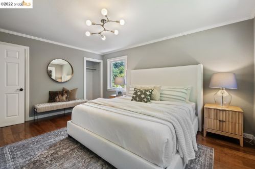 61 Calvert Ct, Oakland CA 94611-3436 exterior