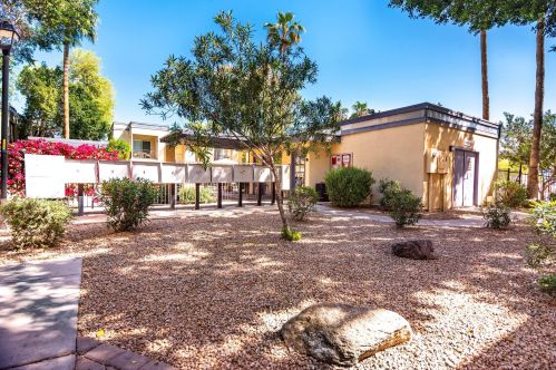 740 Elm St, Phoenix AZ  85013-2416 exterior