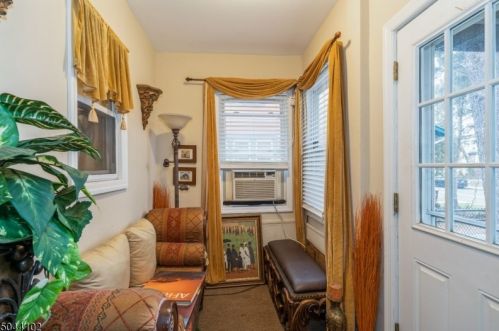 82 Montgomery St, Bloomfield NJ  07003-6064 exterior