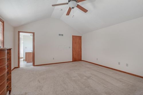 3442 Red Pine Ct, Darbydale OH  43123-3819 exterior