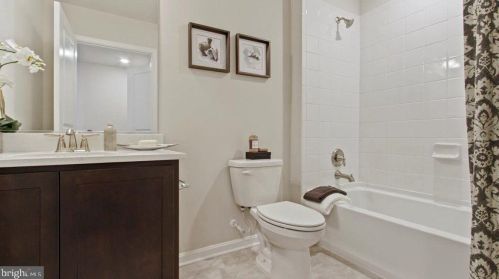 101 Brookside Ln, Gettysburg PA  17325-2026 exterior