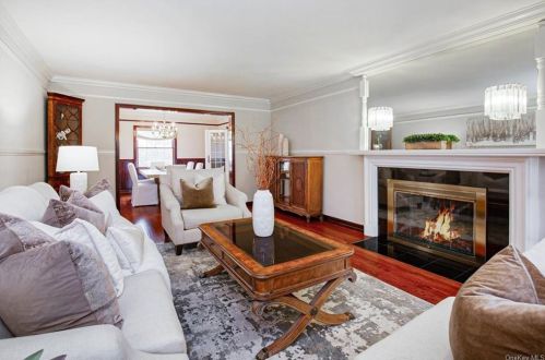 898 North St, White Plains NY  10605-4436 exterior