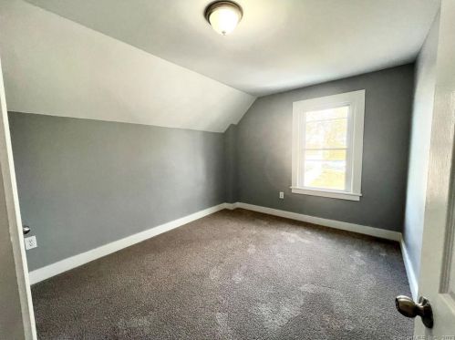 22 Viets St, United States Coast Guard Ac CT  06320-3324 exterior