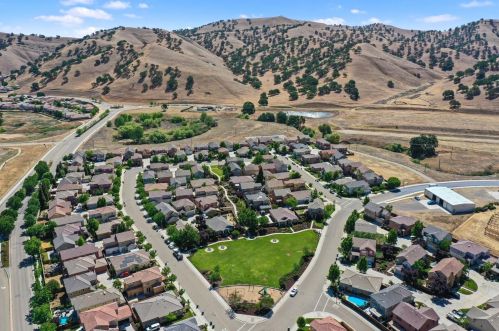 9435 Vintner Cir, Grayson CA  95363-8902 exterior