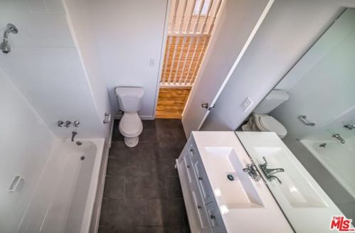 44643 Date Ave, Lancaster CA 93534-3101 exterior