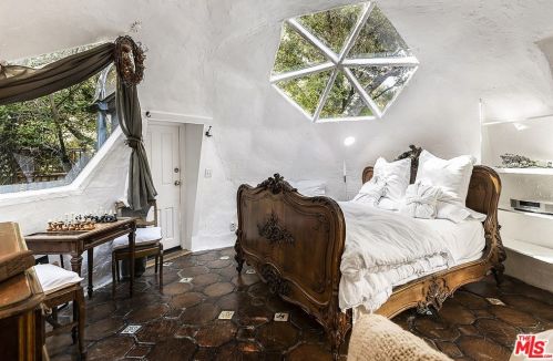 21658 Encina Rd, Topanga CA  90290-3524 exterior