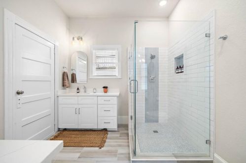 1021 Sealy St, Galveston TX 77550-3813 exterior