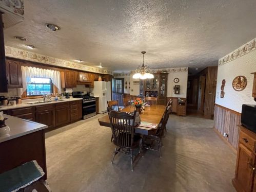 1844 Cherry Tree Rd, Cherry Tree, PA 15724-8022