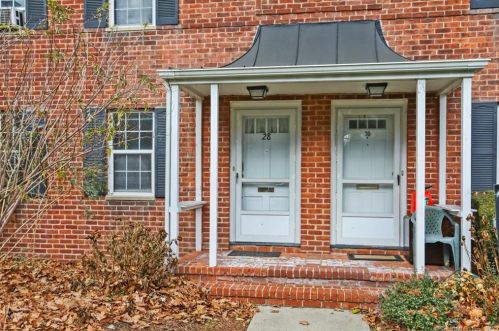 28 4th St, Stamford, CT 06905-5001