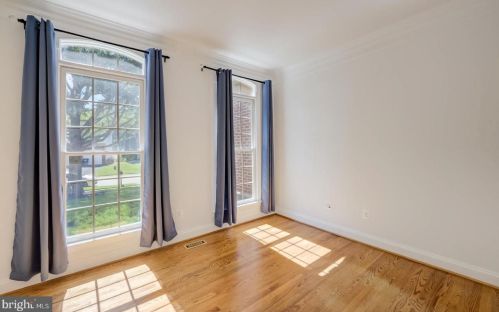 4424 Tuscany Ct, Woodbridge VA  22192-5519 exterior