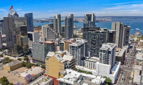 1501 Front St, San Diego CA  92101-2973 exterior