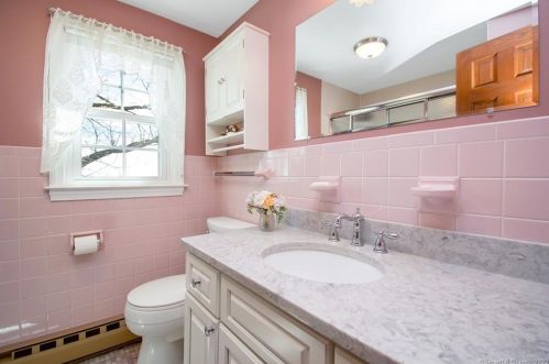 58 Notch Rd, Manchester CT  06043-7421 exterior