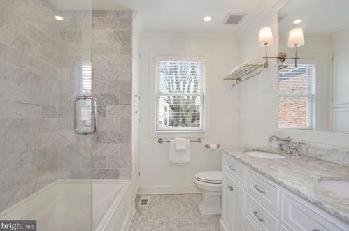 1218 28 St, Washington DC 20007-3355 exterior