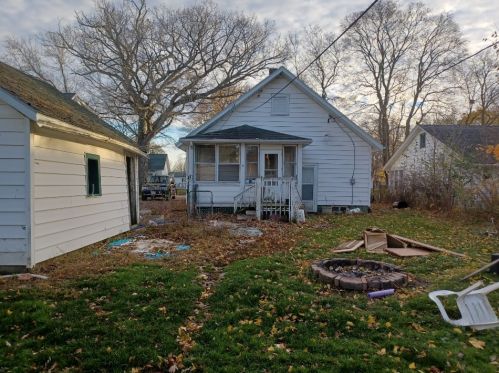 515 Walworth St, Lake Geneva, WI 53147-1517