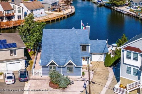 98 Jib Ln, Bricktown NJ  08723-6747 exterior