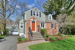 314 Kenilworth Rd, Ridgewood, NJ 07450-5202