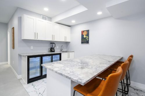 2111 Franklin St, Denver CO 80205-3905 exterior