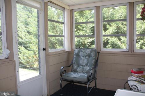 282 Cres Dr, Swatara PA  17033-2335 exterior