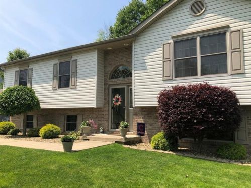 3333 Long Branch Dr, New Castle PA  16105-2929 exterior