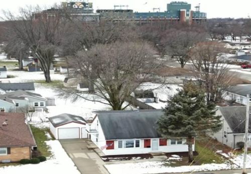 1195 Biemeret St, Green Bay, WI 54304-3247