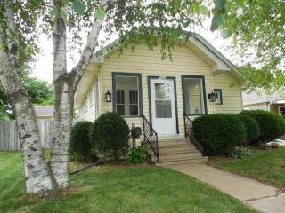 7030 41st Ave, Kenosha, WI 53142-1716