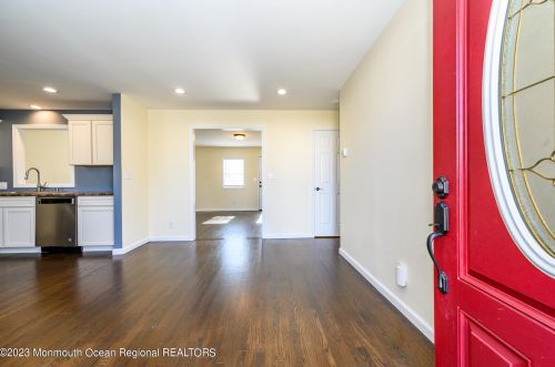 58 Richardson Ave, Tinton Falls NJ  07724-1313 exterior