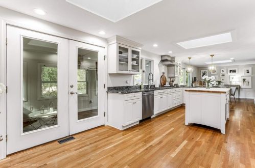 311 Middle Rd, Warwick RI  02818-2807 exterior