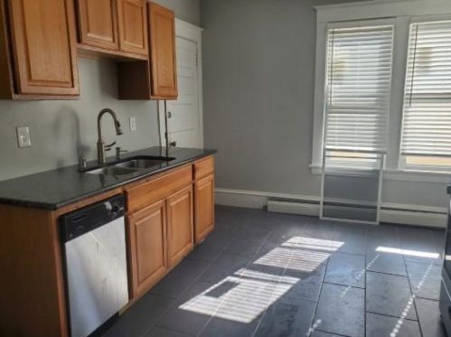 1843 Taylor St, Minneapolis MN 55418-4646 exterior