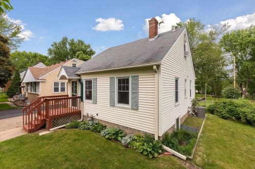 1726 Flandrau St, Saint Paul, MN 55109-4602