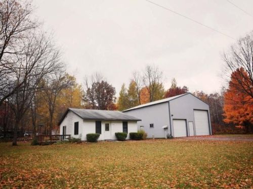 13347 Mccomb Lake Rd, Mountain, WI 54149-9678