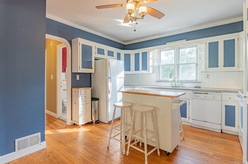 39 Ludingtonville Rd, Whaley Lake NY  12531-3002 exterior