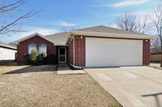 427 Hollyberry Dr, Midlothian TX  76063-3181 exterior