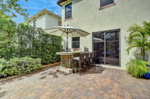 3820 Aspen Leaf Dr, Boynton Beach FL  33436-1700 exterior