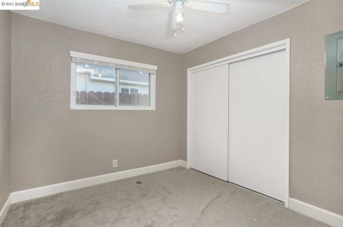 214 Ruby St, Oakley CA  94561-2197 exterior