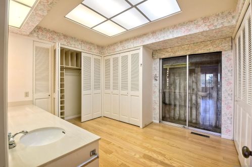 2980 Nichols St, San Diego CA  92106-3425 exterior