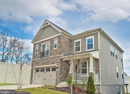 9509 Sanger St, Lorton, VA 22079-2711