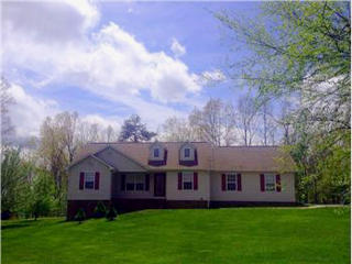 204 Stonecrest Loop, Crossville TN  38571-8232 exterior