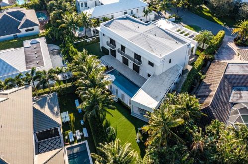 368 Silver Palm Rd, Boca Raton FL  33432-7979 exterior