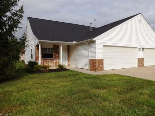 767 Creek Dr, Painesville, OH 44077-7715
