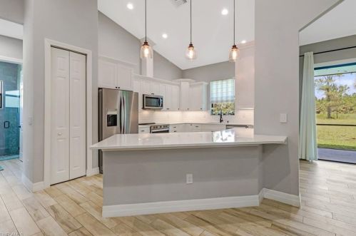3657 20th Ave, Naples FL  34120-5577 exterior