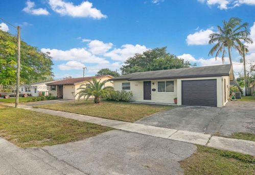 7720 35th St, Hollywood FL  33024-2213 exterior