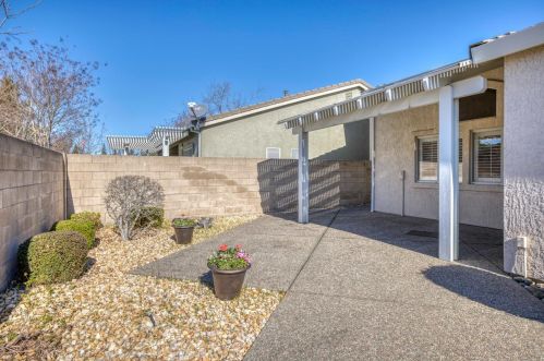 707 Diamond Glen Cir, Folsom CA 95630-3158 exterior