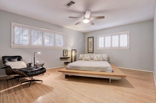 319 Barracuda Ave, Galveston TX 77550-3224 exterior