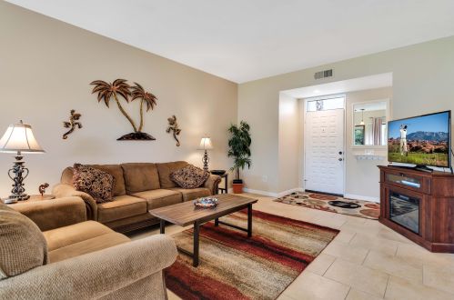 67645 Natoma Dr, Cathedral City CA  92234-7407 exterior