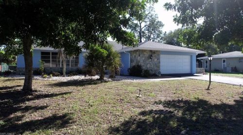 212 Maple Ave, Lehigh Acres, FL 33936-1457