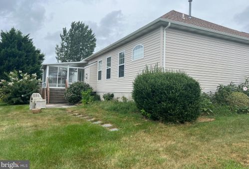 15 Wooten Ct, Dover DE  19904-3863 exterior