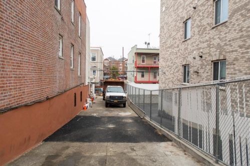 1847 Barnes Ave, Bronx NY  10462-3607 exterior