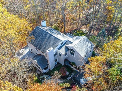 46 Merriland Rd, Stamford CT  06903-1717 exterior