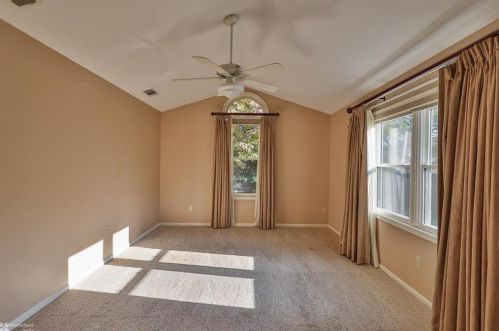 5743 Whitemarsh Dr, Macungie PA  18062-8955 exterior