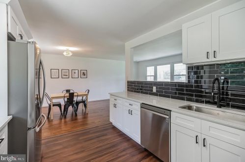 57 Evergreen Ave, Blenheim NJ  08012-3222 exterior